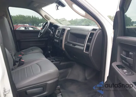 2017 Ram 2500 Tradesman 4X4 8' Box из США, поврежденный, VIN 3C6UR5HJ4HG598612